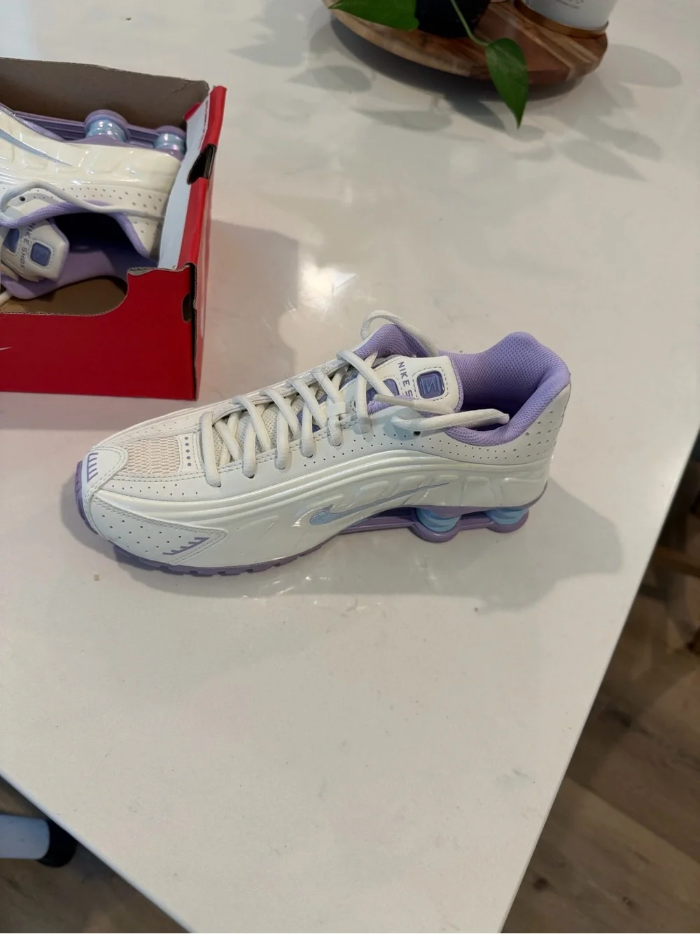 Nike Kids Shox Sneakers in White and Light Purple